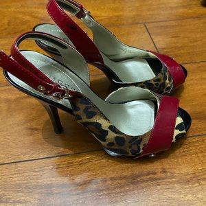 Guess Size 7 Leopard Slingbacks
